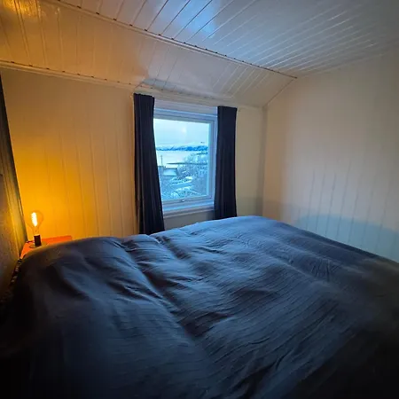 Northbound Sea View Retreat Feriehus Sortland